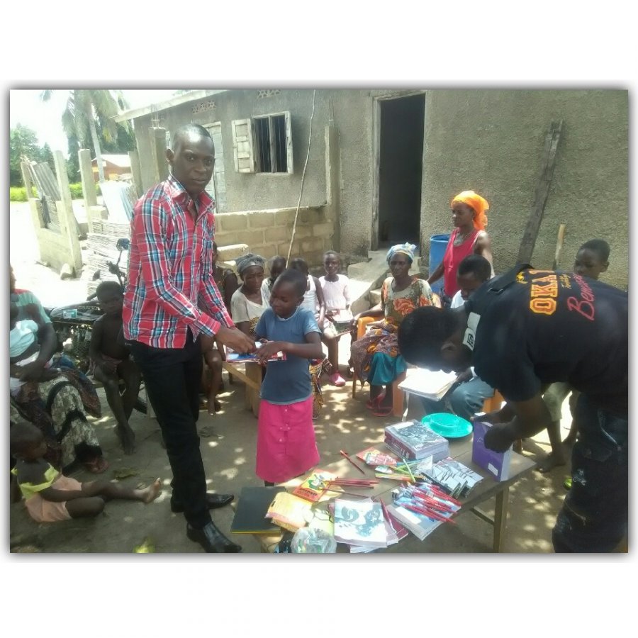 dons des kits scolaire 2017: Bolou Dekpo dons des kits scolaire 2017: Bolou Dekpo